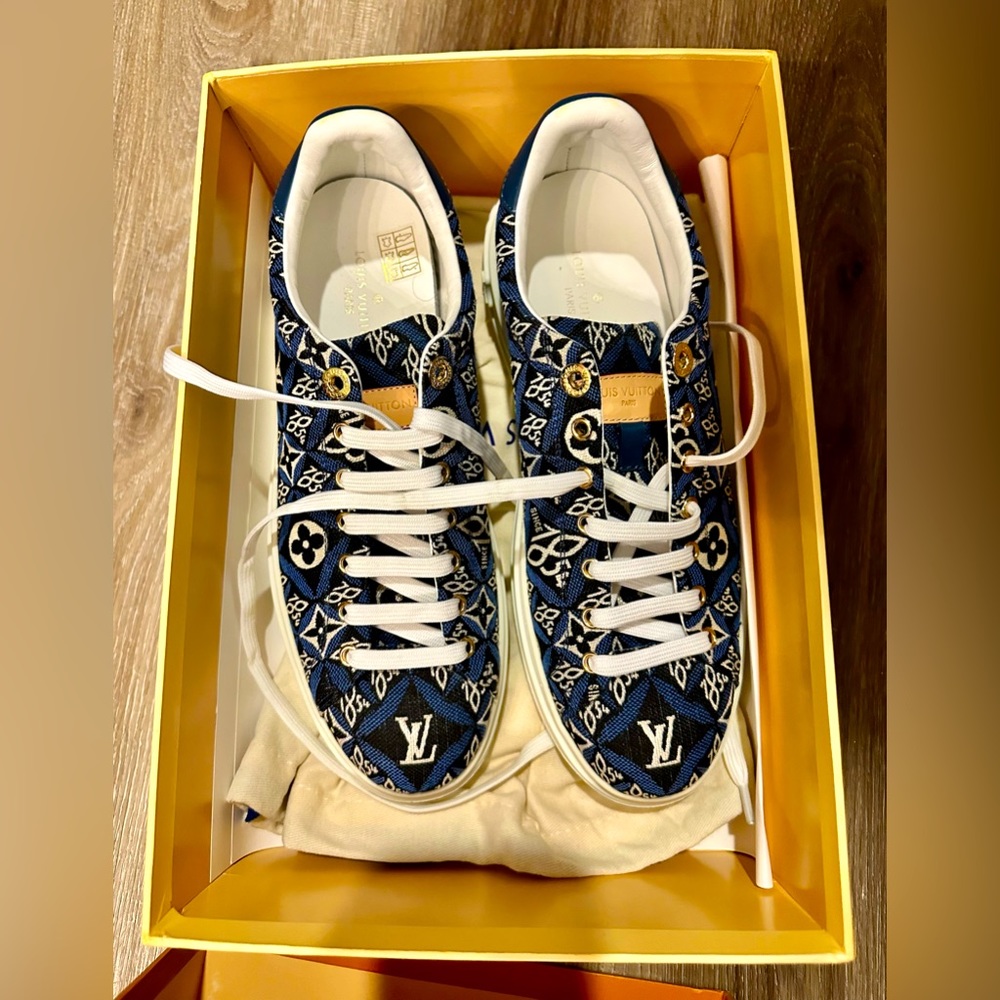 Louis Vuitton Brand New‼️ FrontRow Navy Sneakers Size 10 Womens‼️ Never Worn‼️